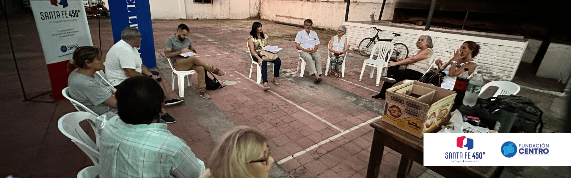 Pedro Medei escucha a los vecinos